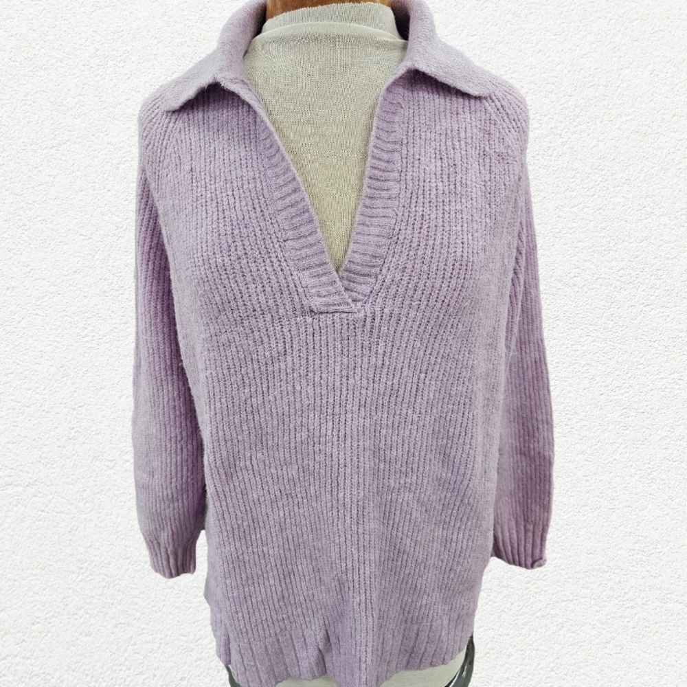 American Eagle Outfitters Lilac V-Neck Sweater